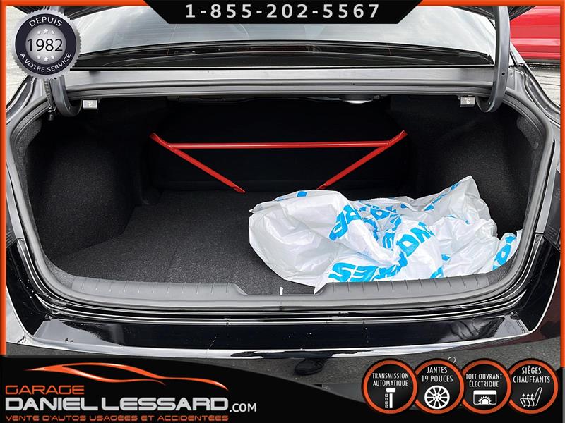 2023
Hyundai
Elantra