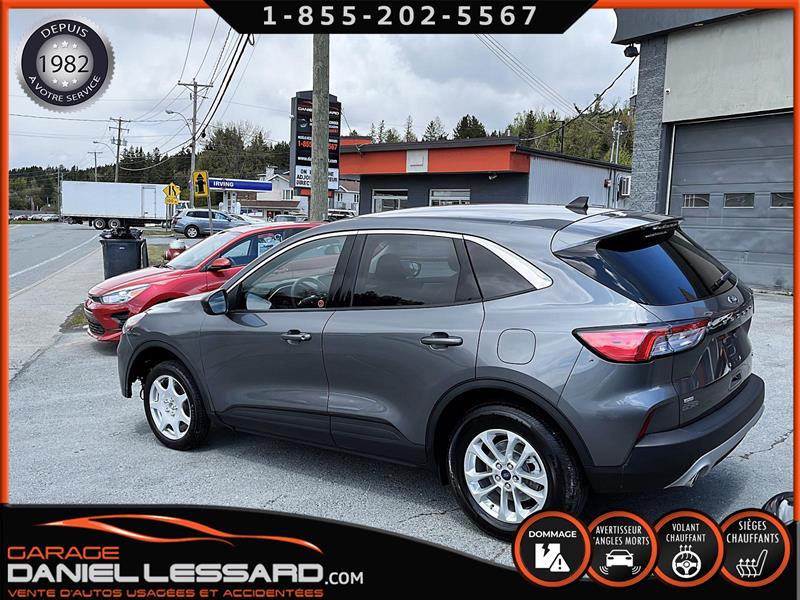 2022
Ford
Escape