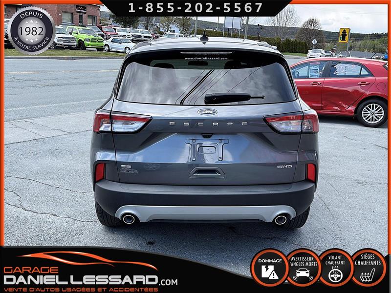 2022
Ford
Escape