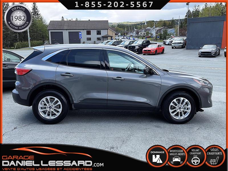 2022
Ford
Escape