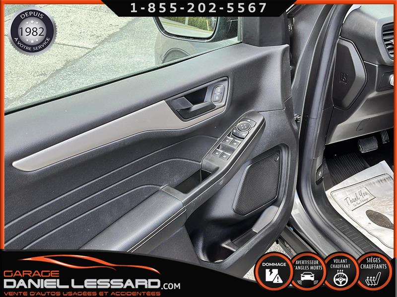 2022
Ford
Escape