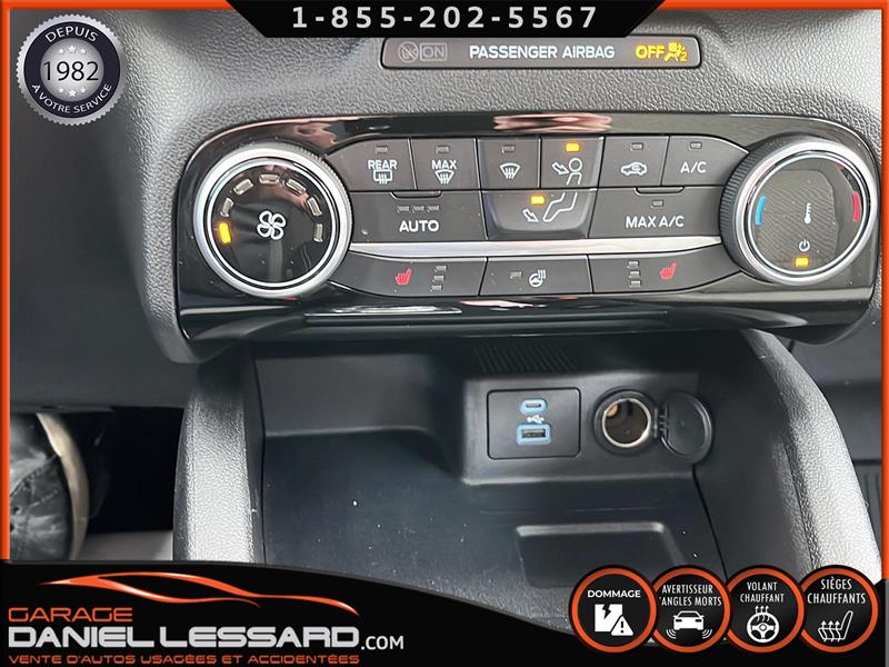 2022
Ford
Escape