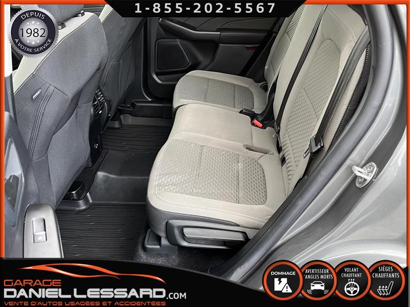 2022
Ford
Escape