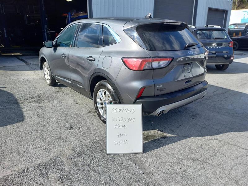 2022
Ford
Escape