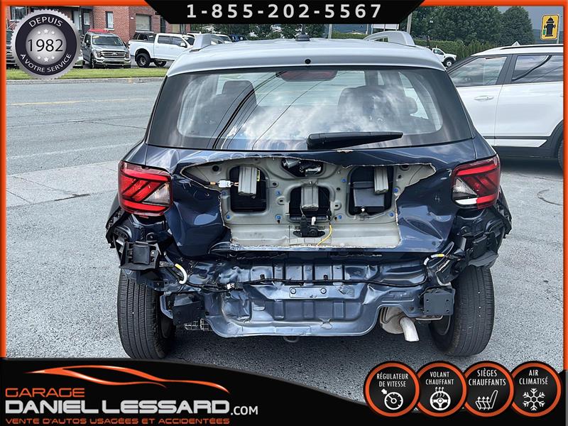 2023
Hyundai
Elantra