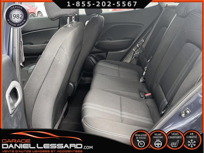 2023
Hyundai
Elantra